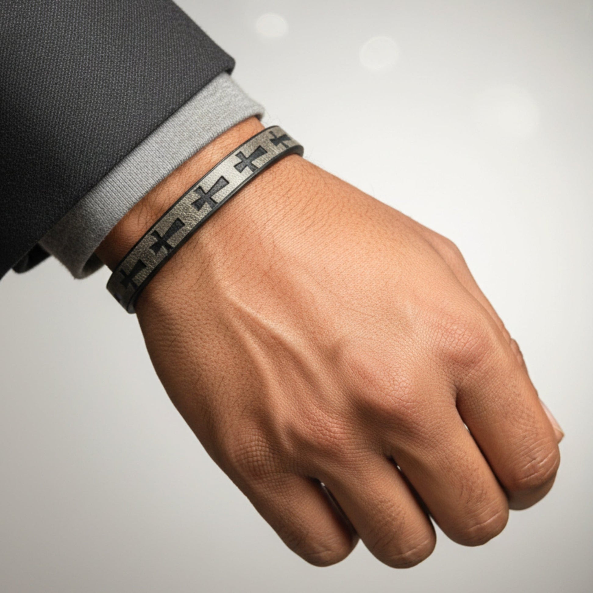 THE MEN THING Leather Bracelet ROGUE GREY CROSS - 10mm Genuine Leather Bracelet with Stainless Steel Magnetic Buckle for Men & Boys (8.5 inch)