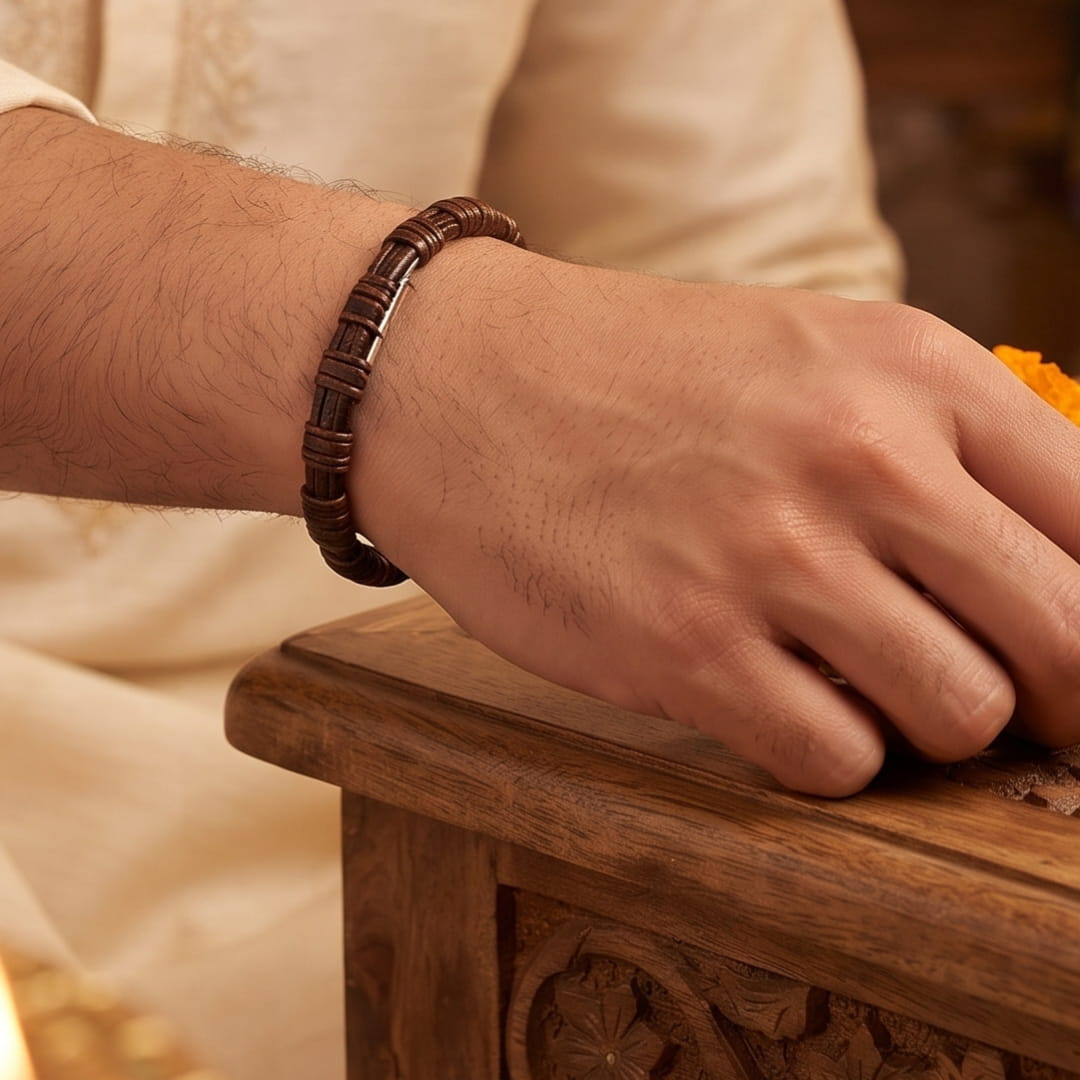 THE MEN THING Leather Bracelet The Perfect Rakhi Gift For Every Brother – RUSTIC WRAP BROWN - Premium Genuine Leather Bracelet With Timeless Style (8 Inch)