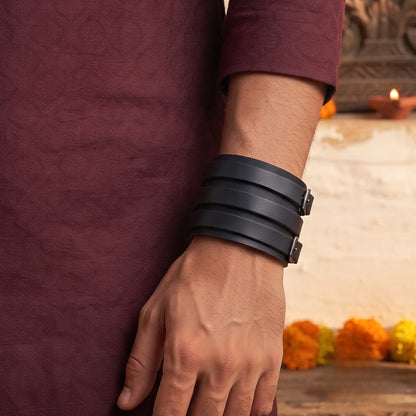 THE MEN THING Leather Bracelet The Perfect Rakhi Gift For Every Brother – Wraithbinder Black Premium Leather Bracelets With Timeless Style (8inch)