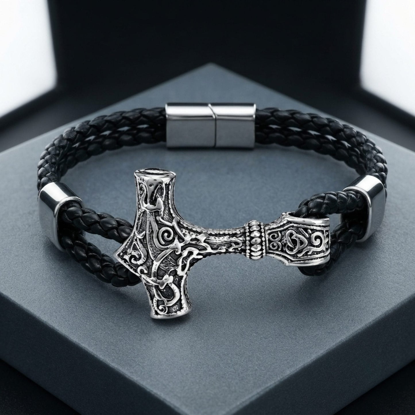 THE MEN THING Leather Bracelet THORLINK -  Genuine Leather Bracelet with Magnetic Buckle for Men & Boy (8 Inch)