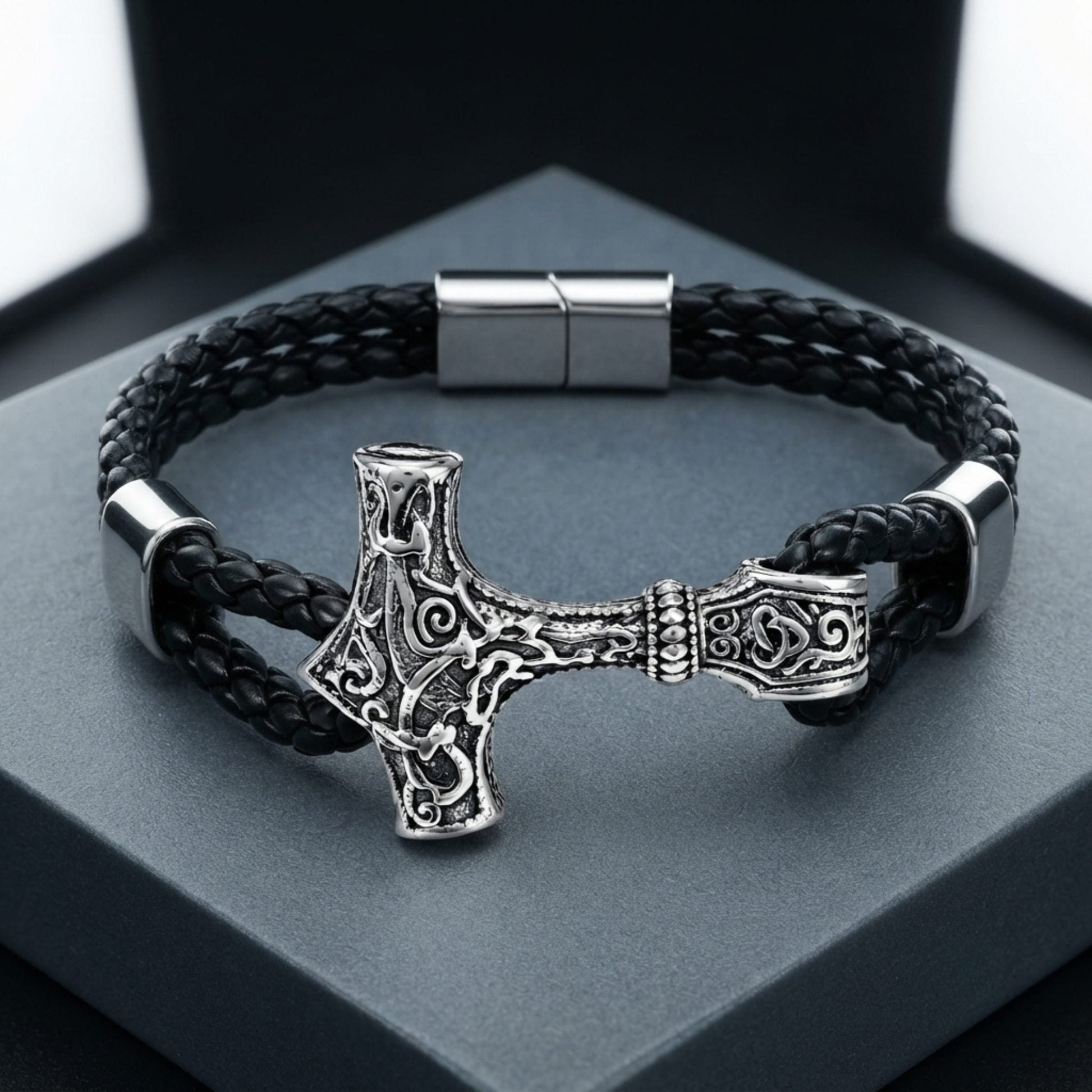 THE MEN THING Leather Bracelet THORLINK -  Genuine Leather Bracelet with Magnetic Buckle for Men & Boy (8 Inch)