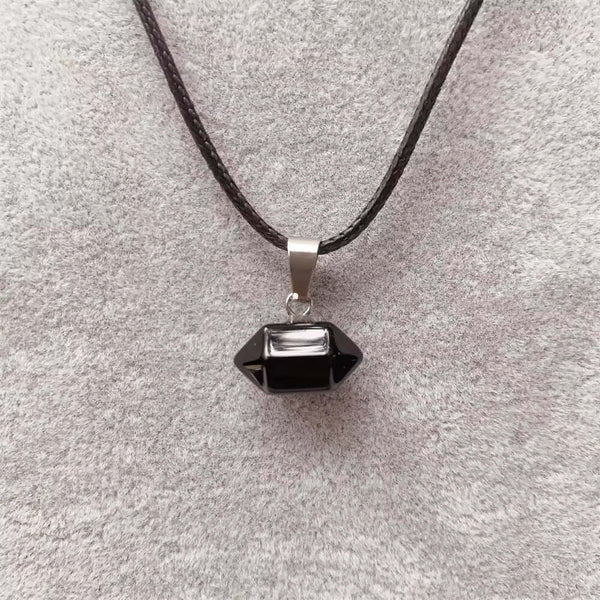 బ్లాక్ టూర్మలైన్ - పురుషులు & అబ్బాయిల కోసం 19 అంగుళాల లెదర్ రోప్ చైన్‌తో సహజ క్రిస్టల్ లాకెట్టు