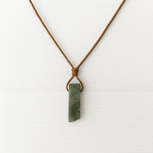 THE MEN THING Leather Necklace ELARIC LABRADORITE - Natural Crystal Pendant with Adjustable Pure Leather Cord Necklace for Men & Boys