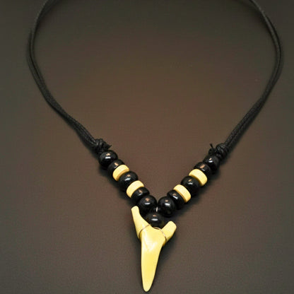 THE MEN THING Leather Necklace HUNTER TOOTH -  20mm Pendant with Adjustable Pure Leather Cord Necklace for Men & Boys