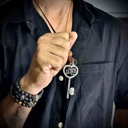 THE MEN THING Leather Necklace KEY TO HEART - Vintage Alloy Key Heart Pendant with Adjustable Pure Dark Brown Leather Cord Necklace for Men & Boys