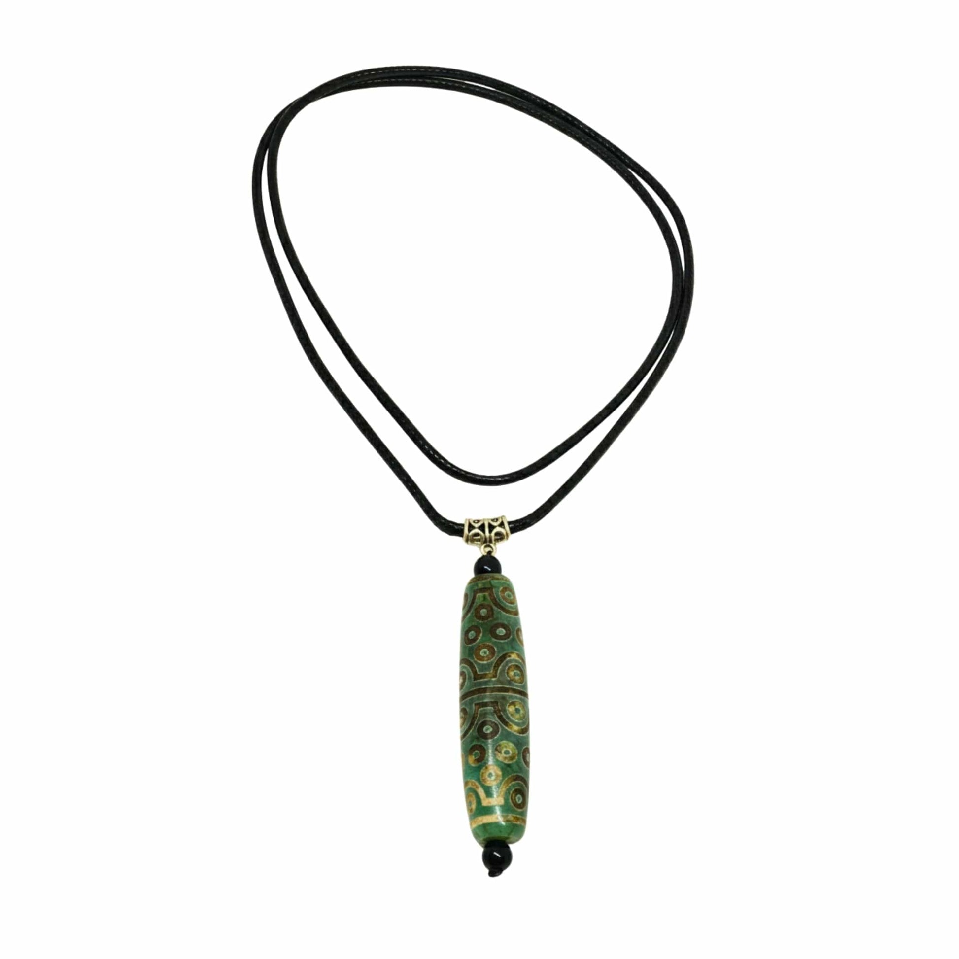 THE MEN THING Leather Necklace Verdant Guardian – 3-Inch Natural Crystal Pendant with 28-Inch Leather Rope for Men & Boys
