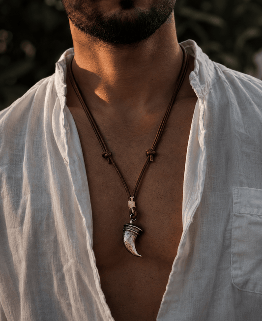 THE MEN THING Leather Necklace WARRIOR TOOTH BROWN - Vintage Alloy Claw Pendant with Adjustable Pure Leather Cord Necklace for Men & Boys