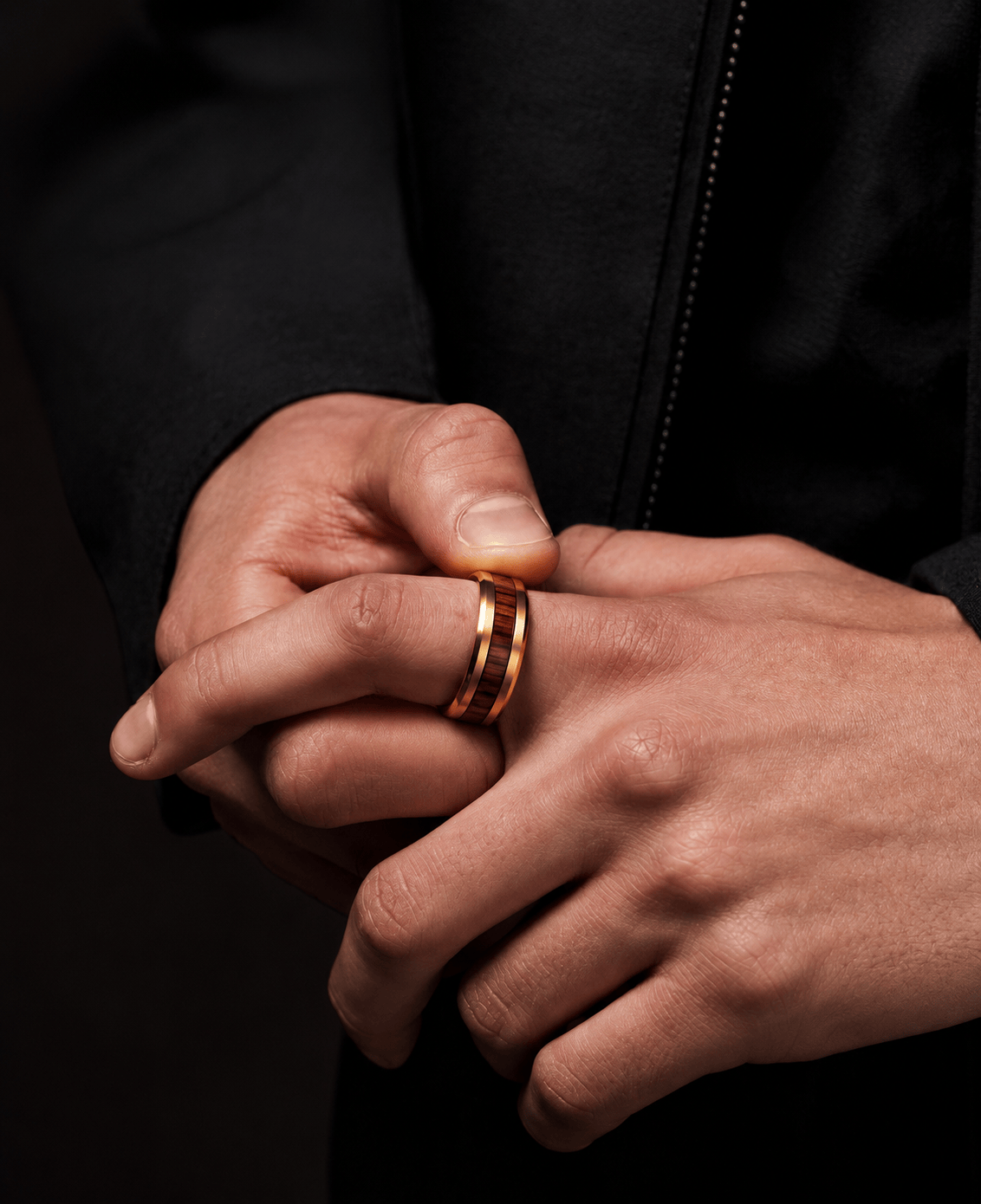 THE MEN THING Rings 17 Royal Series - REDWOOD BAND RING - Pure Stainless Steel Men’s Gold-Plated Brown Strip Ring – Statement Luxury Jewelry (Size : 17-19-22-24-27)