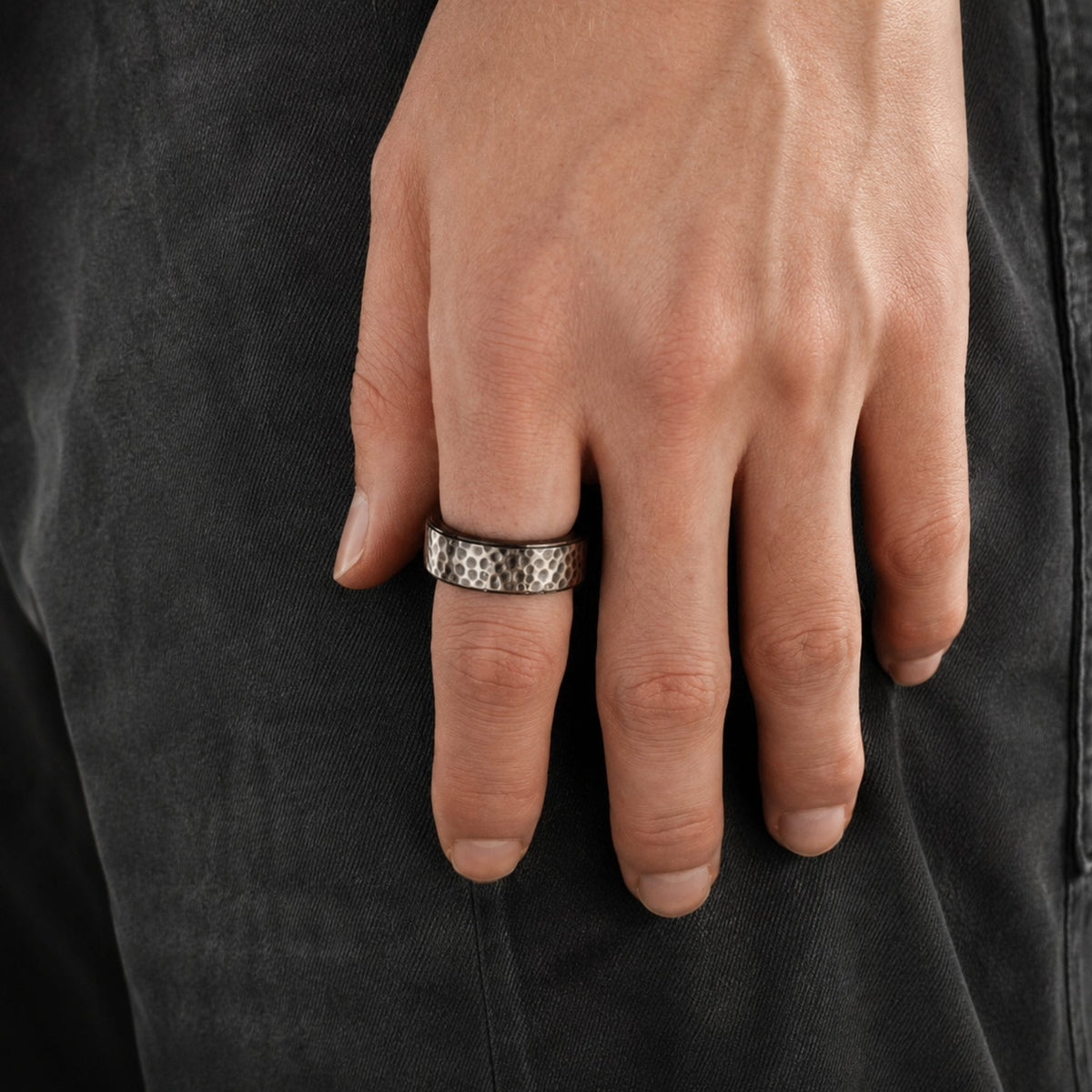 THE MEN THING Rings DARK RIDGE - Pure Titanium Steel Ring for Men and Boys Size - 21