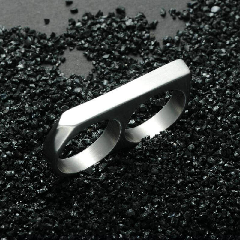THE MEN THING Rings ENGRAVED - Rebellious Two Silver