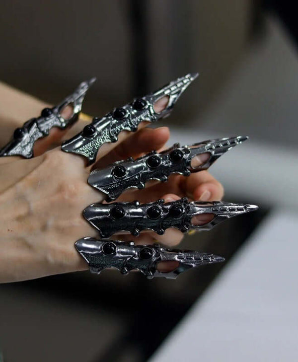 KING-WARRIOR - Black Antique Skull Knuckle Joint Full Finger Ring for Men & Boys