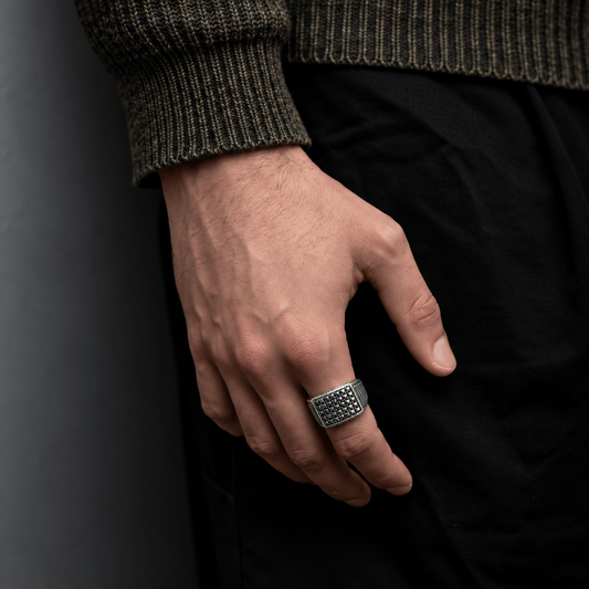 THE MEN THING Rings LEGION SIGNET RING - Pure Stainless Steel Men’s Steel-Plated Ring (Size : 17-22-27)