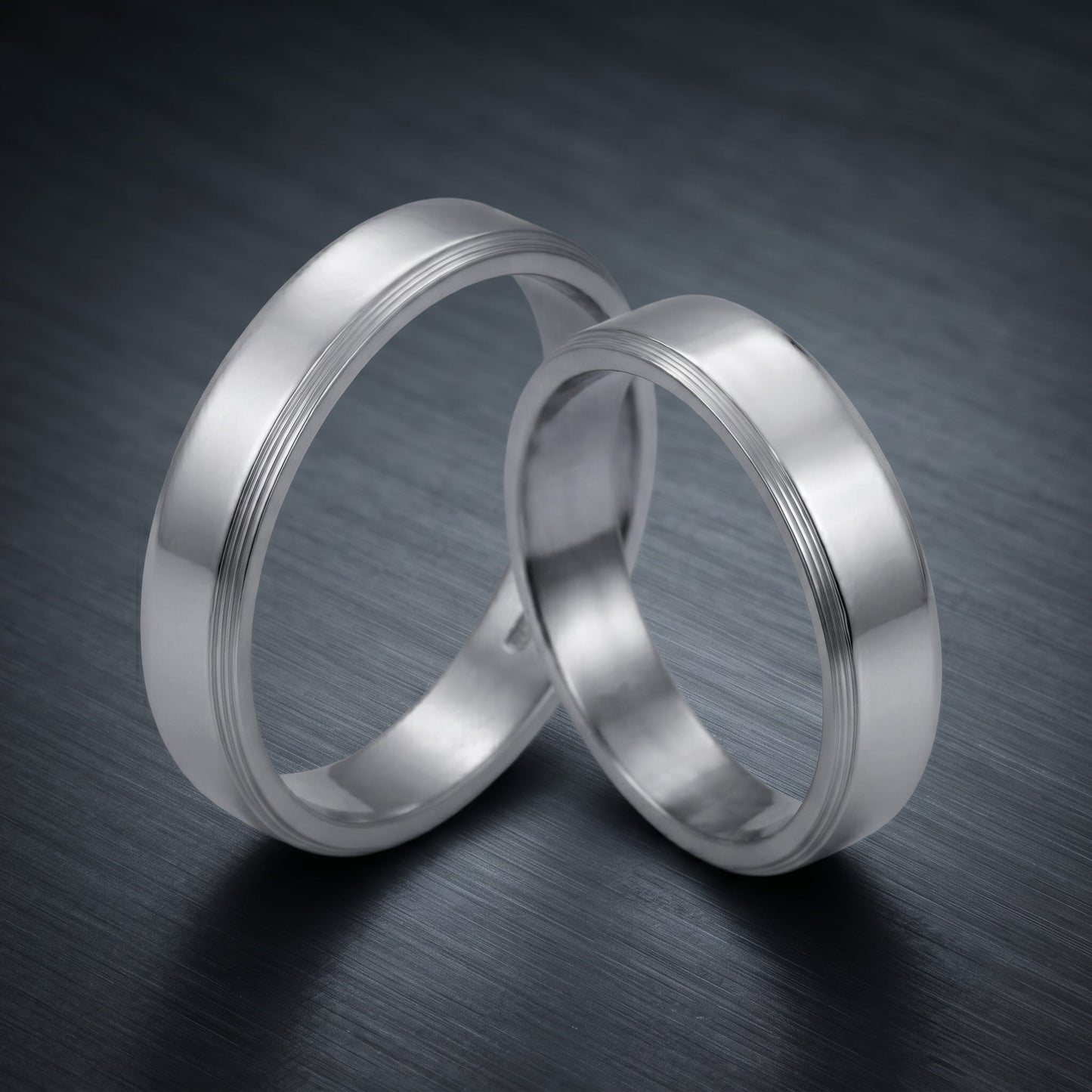 THE MEN THING Rings LOOP OF LOVE – Pure Titanium Steel Couple Rings for Men & Women