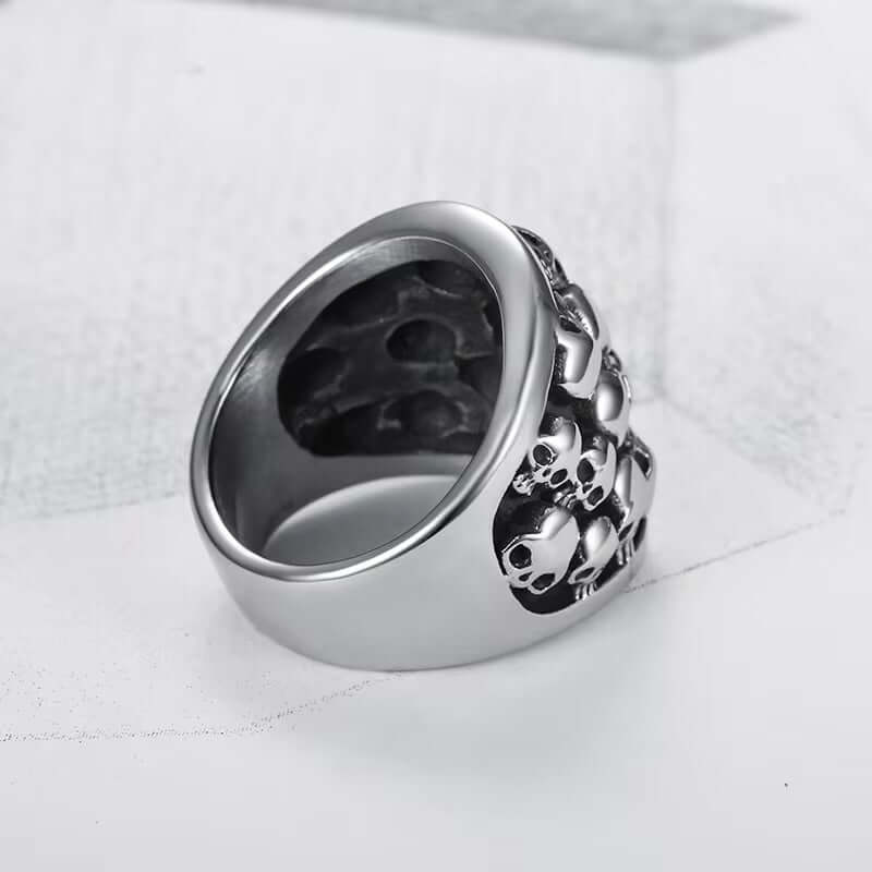 THE MEN THING Rings MULTI SKULL HEADS Titanium Steel Ring for Men and Boys (Size-21)