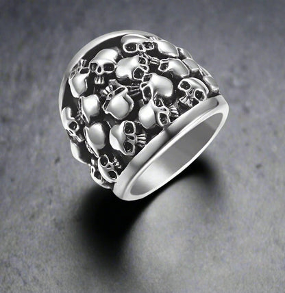 THE MEN THING Rings MULTI SKULL HEADS Titanium Steel Ring for Men and Boys (Size-21)