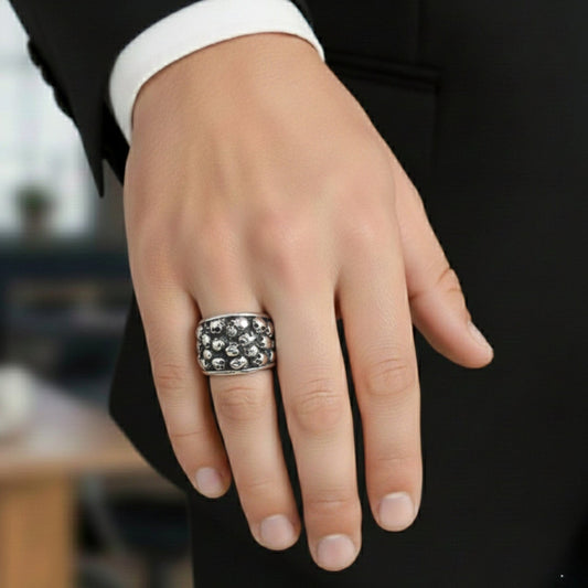 THE MEN THING Rings MULTI SKULL HEADS Titanium Steel Ring for Men and Boys (Size-21)