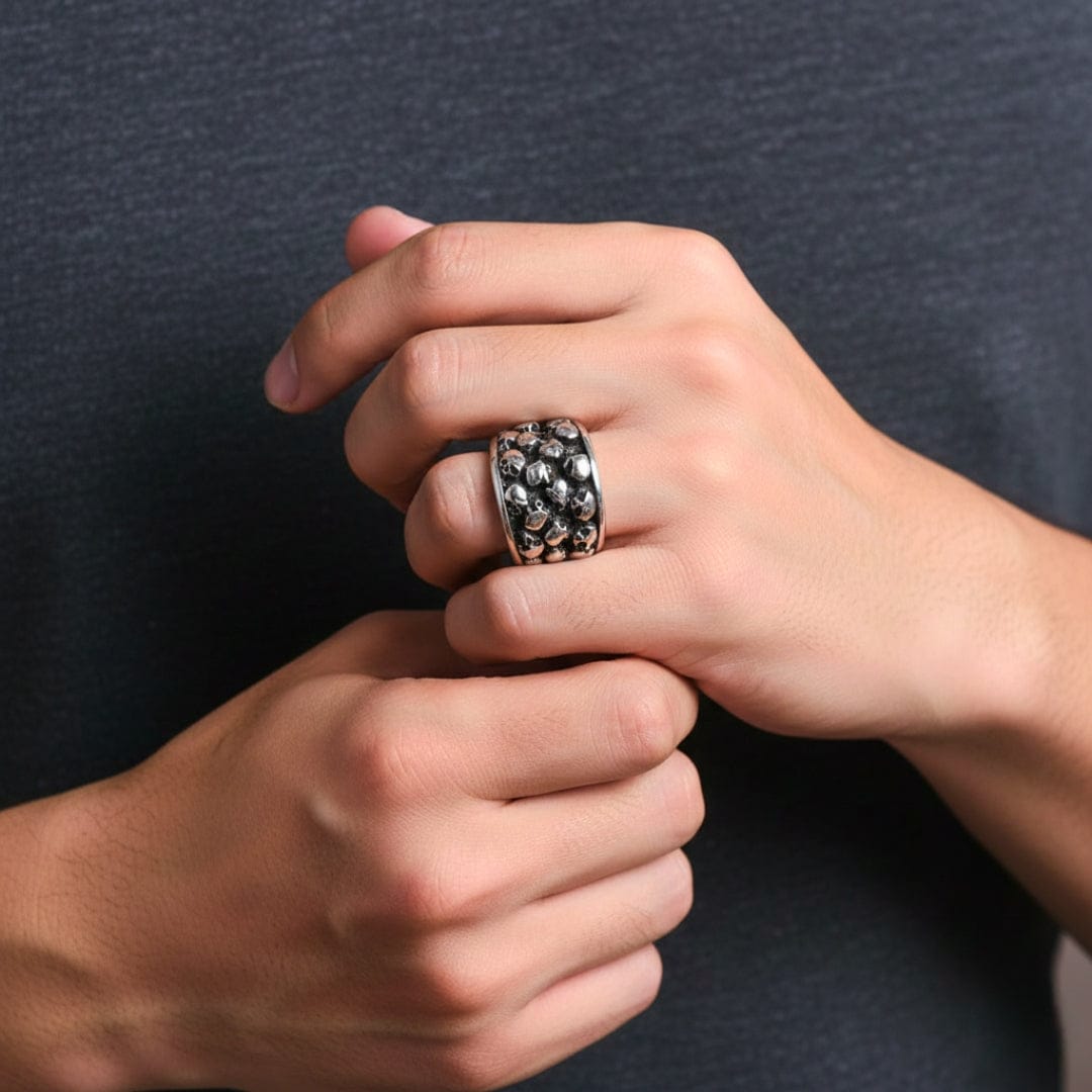 THE MEN THING Rings MULTI SKULL HEADS Titanium Steel Ring for Men and Boys (Size-21)