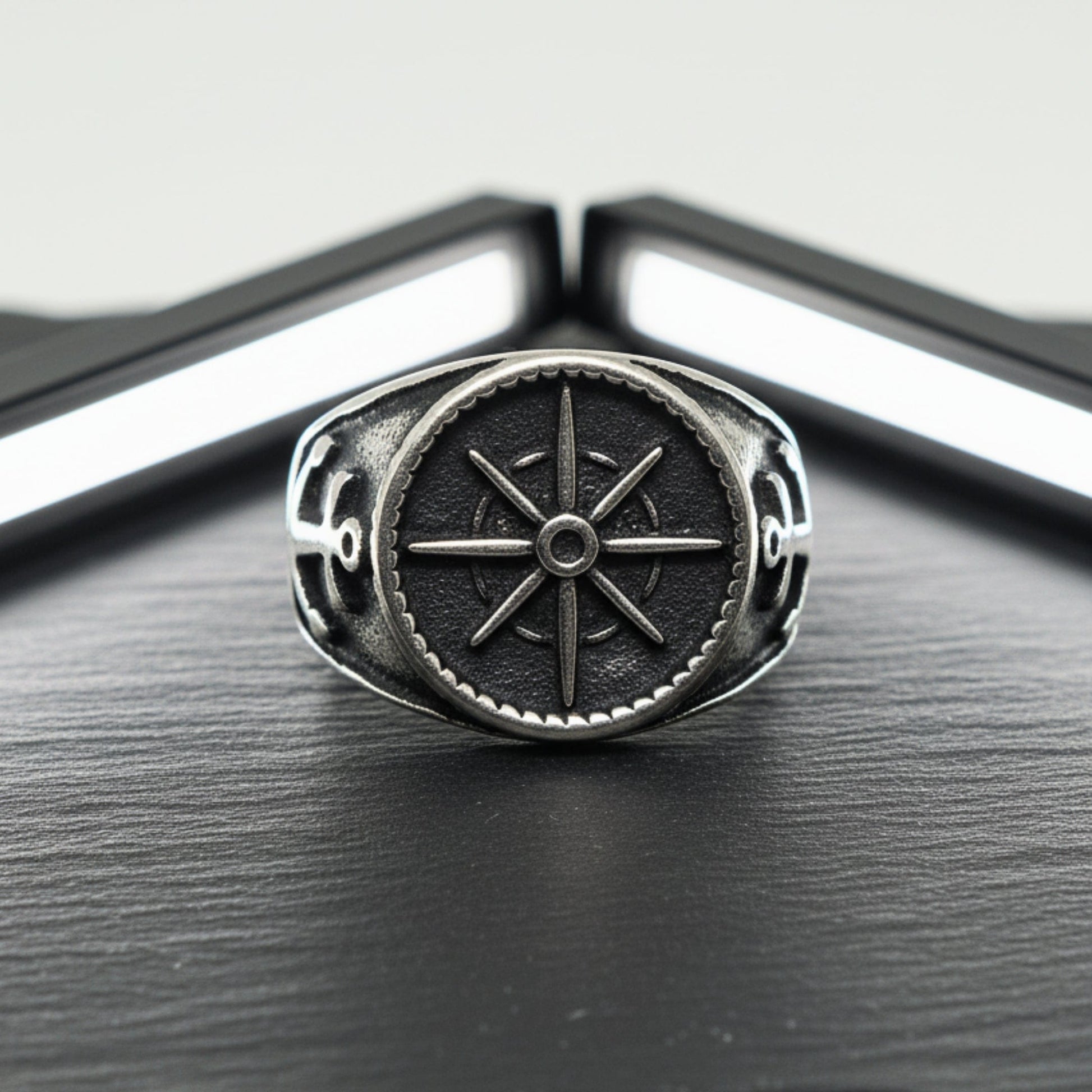 THE MEN THING Rings Royal Series - ANCHOR NORTH RING - Pure Stainless Steel Men’s Steel-Plated Ring – Statement Luxury Jewelry (Size : 19-22-24-28-30)