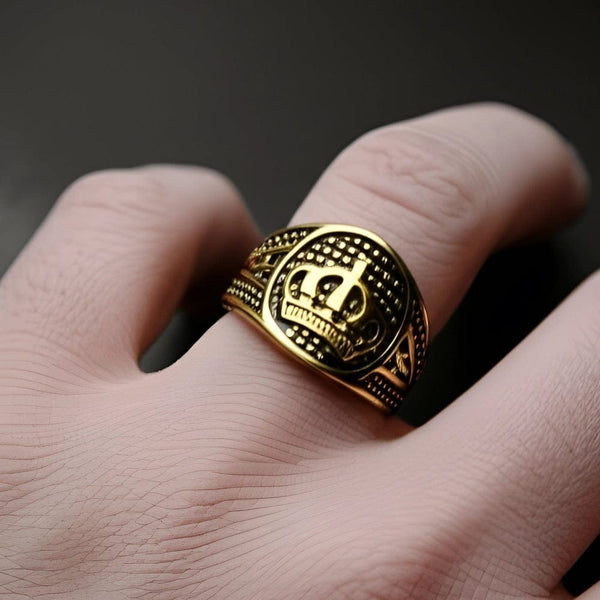 Royal Series - CROWN VALOR RING - Pure Stainless Steel Men’s Gold-Plated Crown Ring – Statement Luxury Jewelry (Size : 19-22-24)