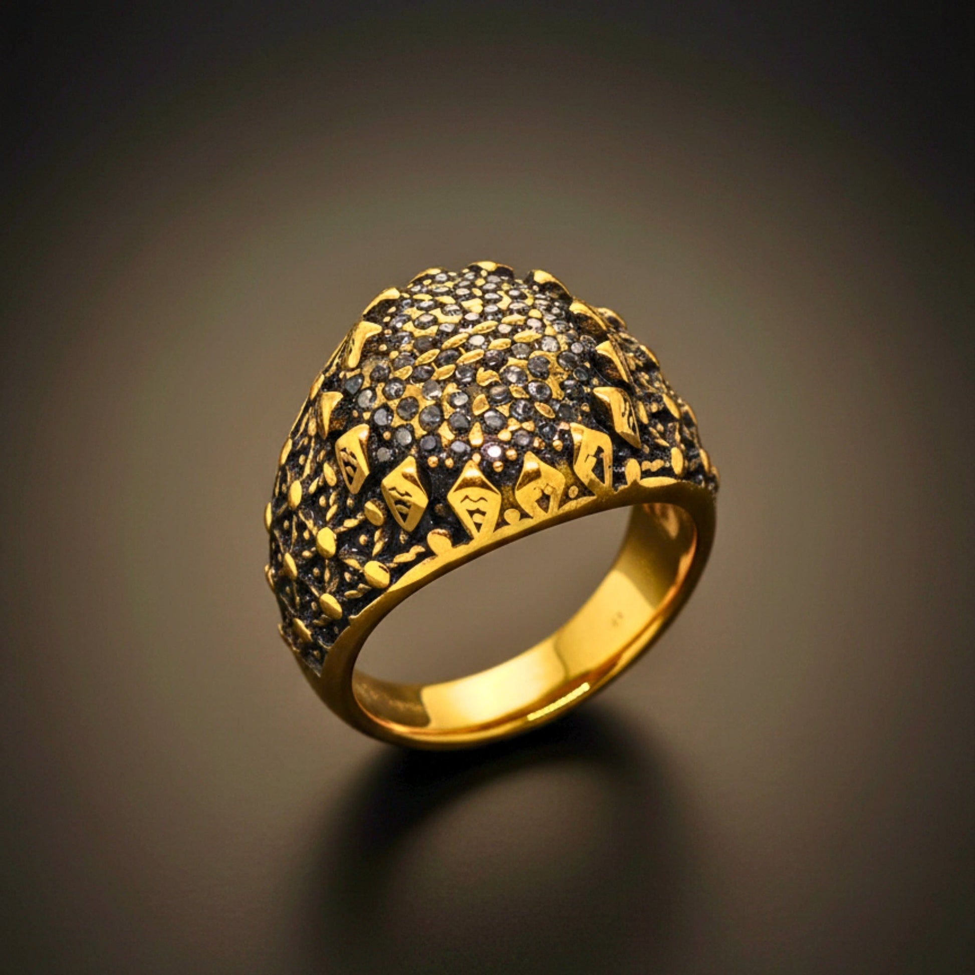 THE MEN THING Rings Royal Series - GOLDEN HIVE RING - Pure Stainless Steel Men’s Gold-Plated Ring – Statement Luxury Jewelry (Size : 17-21-22-26-27)