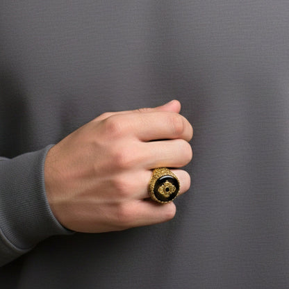 THE MEN THING Rings Royal Series - MAJESTIC ONYX RING - Pure Stainless Steel Men’s Gold-Plated Ring – Statement Luxury Jewelry (Size : 17-22-28)