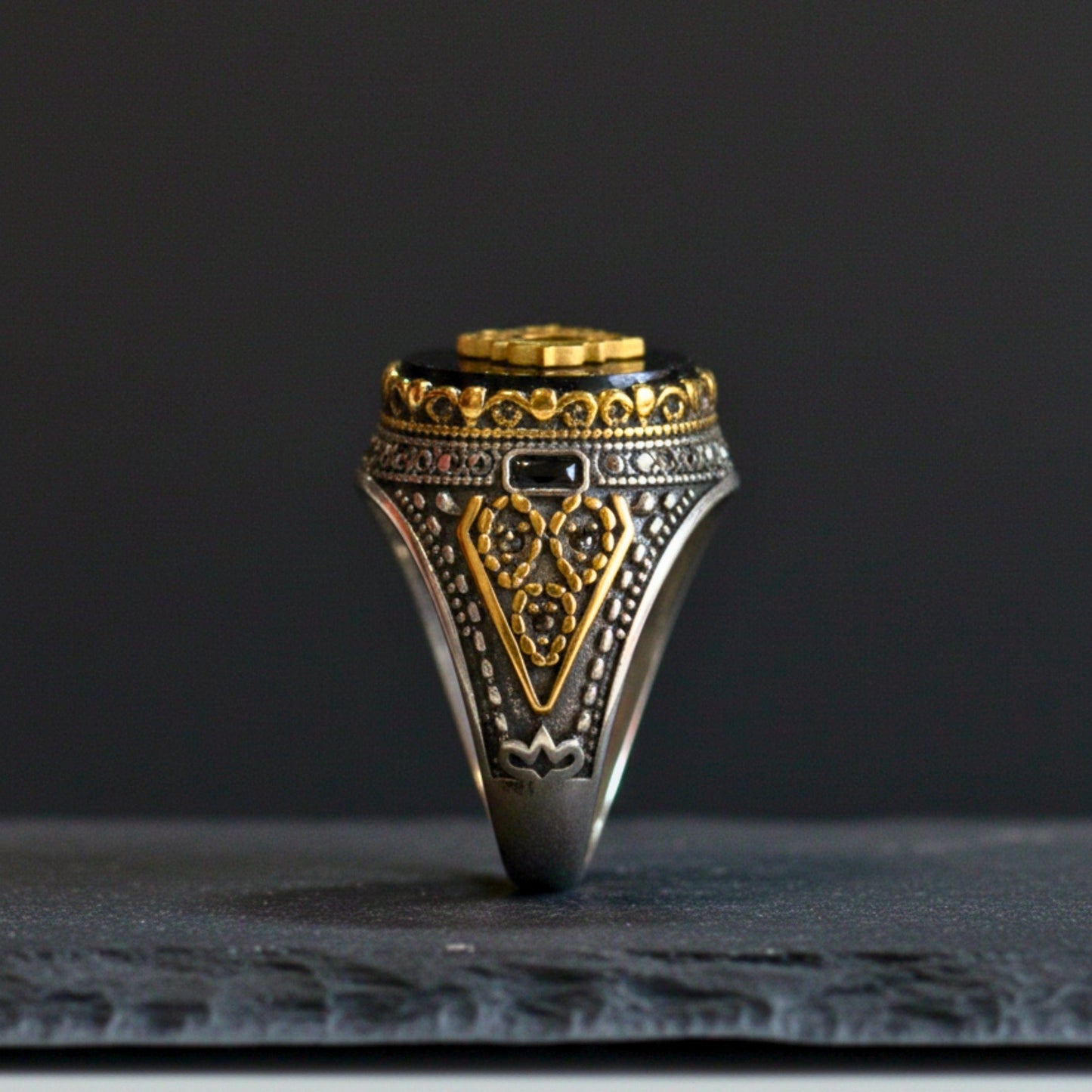 THE MEN THING Rings Royal Series - Noble Crest RING - Pure Stainless Steel Men’s Silver-Plated Ring – Statement Luxury Jewelry (Size : 17-18-22-26-28)