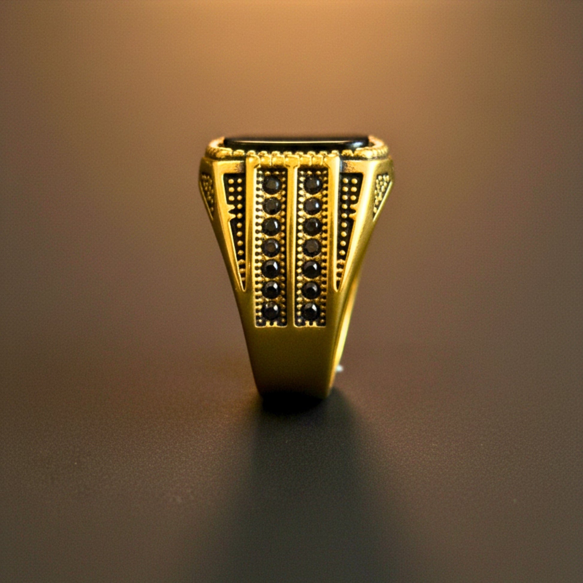 THE MEN THING Rings Royal Series - Obsidian Sovereign Signet Ring - Pure Stainless Steel Men’s Gold-Plated Ring – Statement Luxury Jewelry (Size : 16-19-22-26)