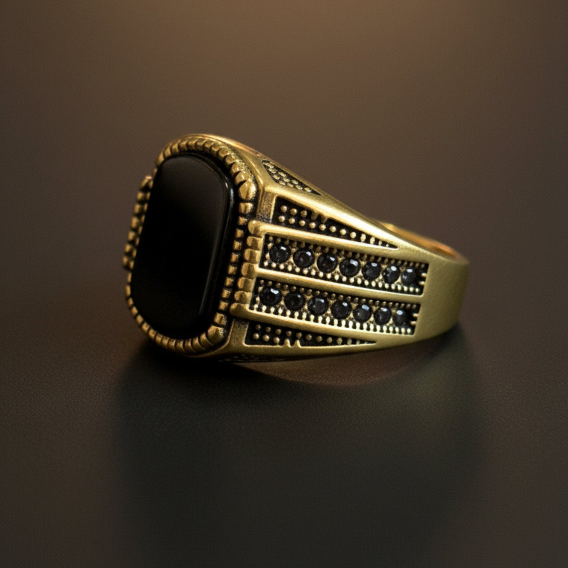 THE MEN THING Rings Royal Series - Obsidian Sovereign Signet Ring - Pure Stainless Steel Men’s Gold-Plated Ring – Statement Luxury Jewelry (Size : 16-19-22-26)