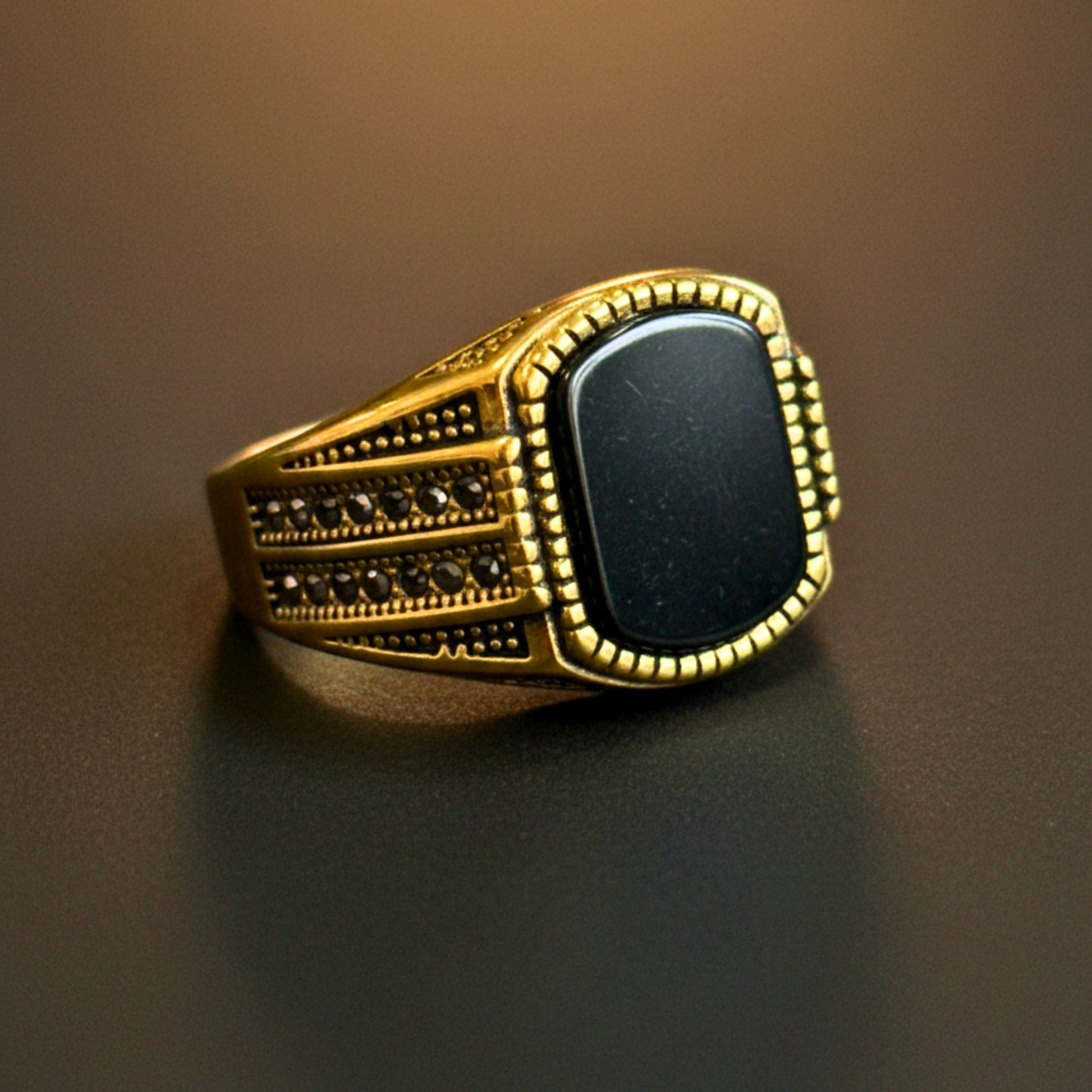 THE MEN THING Rings Royal Series - Obsidian Sovereign Signet Ring - Pure Stainless Steel Men’s Gold-Plated Ring – Statement Luxury Jewelry (Size : 16-19-22-26)