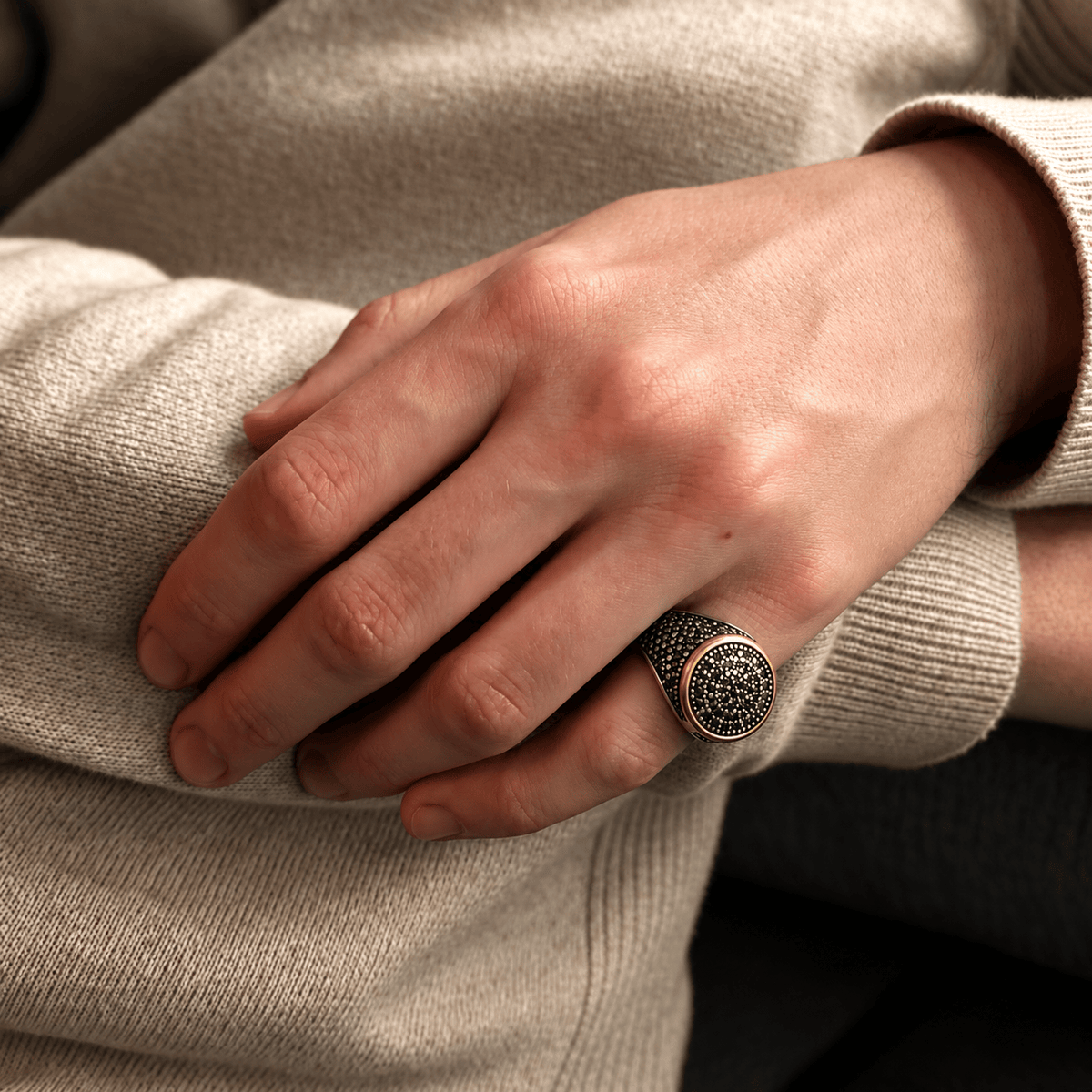 THE MEN THING Rings Royal Series - SHADOW DOME - Pure Stainless Steel Men’s Gold-Plated Ring – Statement Luxury Jewelry (Size : 17-22-26)