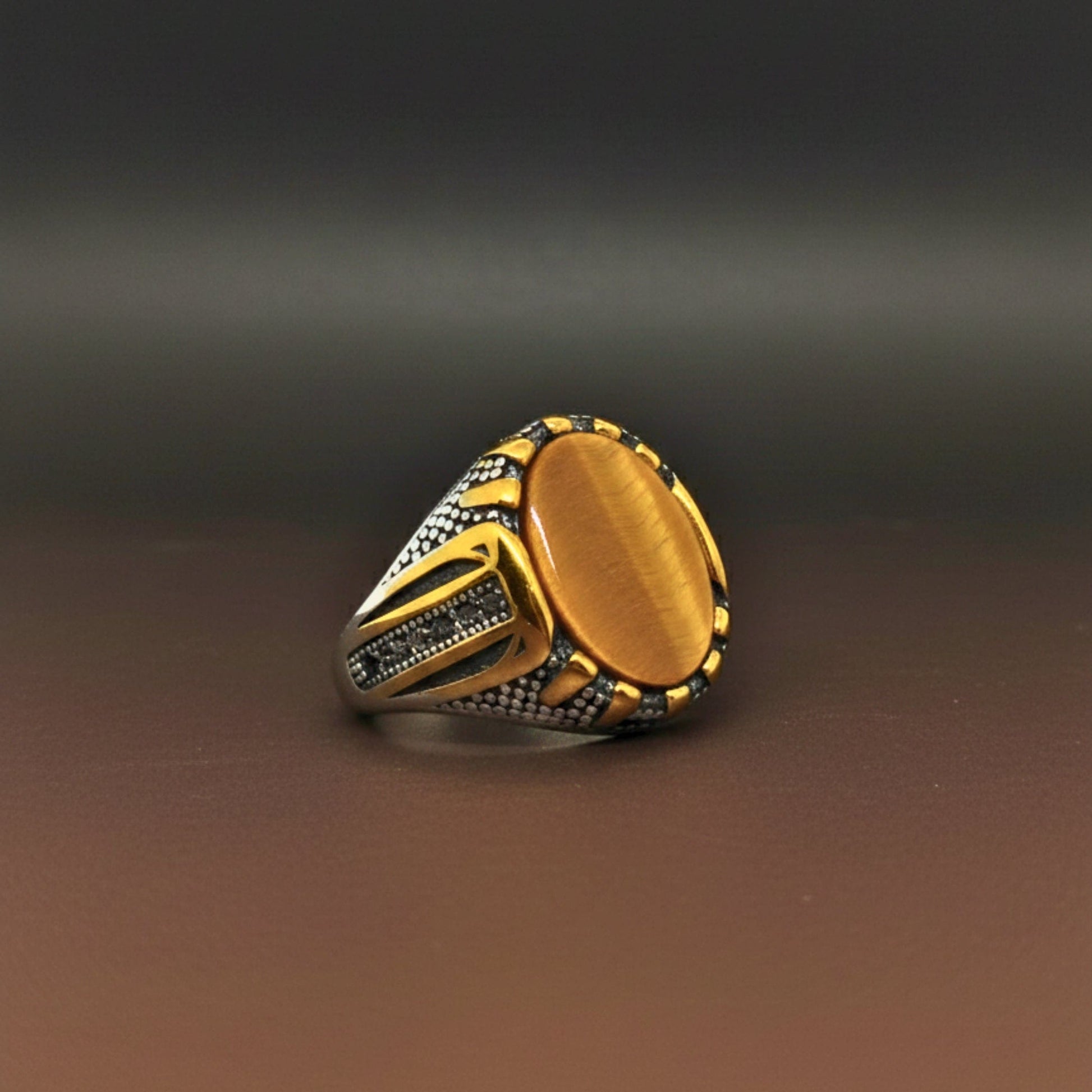 THE MEN THING Rings Royal Series - SOLARIS SIGNET - Pure Stainless Steel Men’s Gold-Plated Ring – Statement Luxury Jewelry (Size :15-16-17-20-21-22-26-27-28)