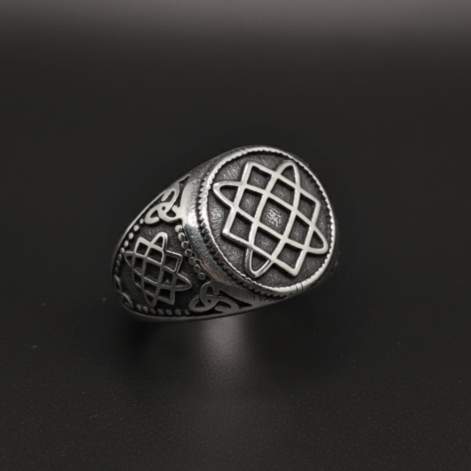 THE MEN THING Rings Royal Series - TRISKELION BOND RING - Pure Stainless Steel Men’s Steel-Plated Ring – Statement Luxury Jewelry (Size :19-20-21-22-25-26-27-29)