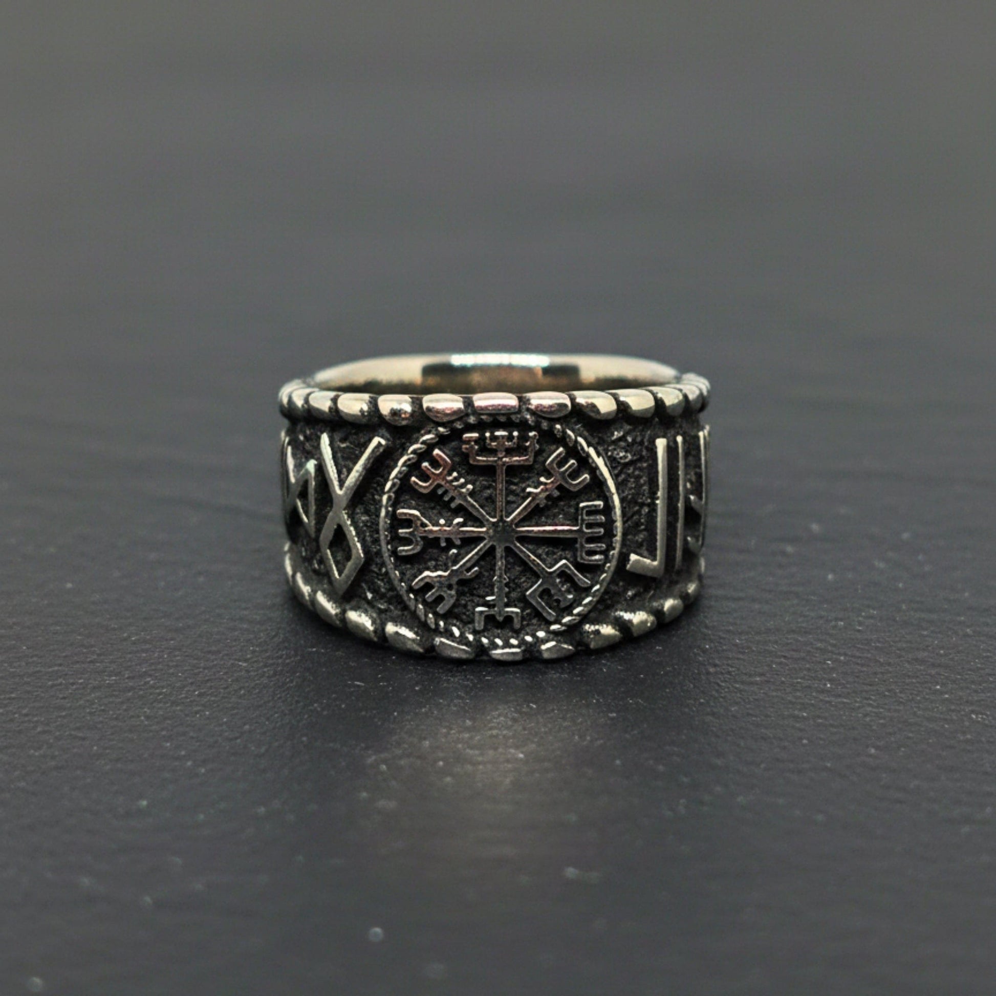 THE MEN THING Rings Royal Series - VEGVISIR GUARDIAN RING - Pure Stainless Steel Men’s Steel-Plated Ring – Statement Luxury Jewelry (Size : 16-18-21-23-28-31)