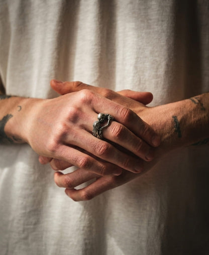 THE MEN THING Rings SKULL KISS - Alloy Adjustable Ring for Men and Boys