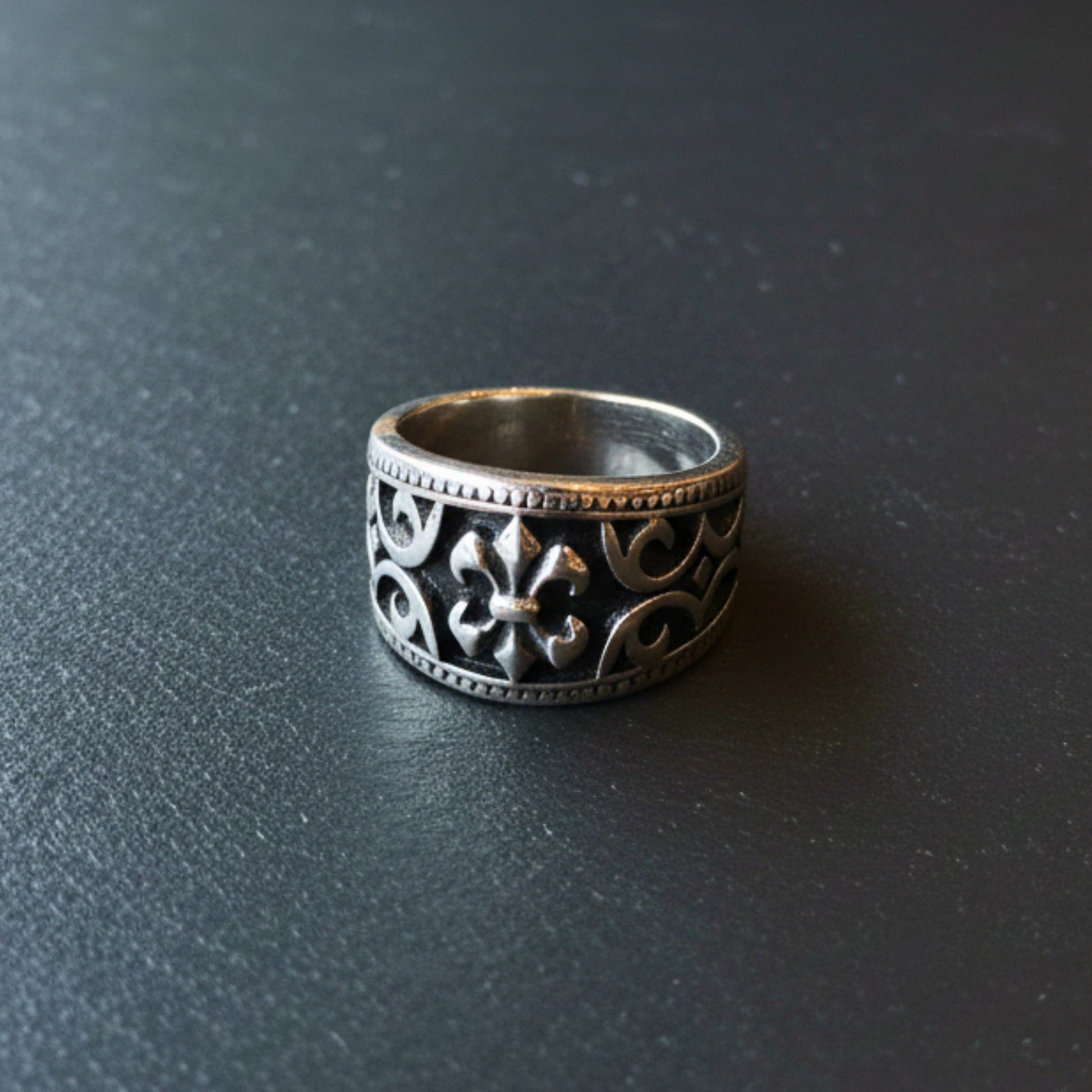 THE MEN THING Rings THE MEN THING Royal Series - IMPERIAL FLEUR RING - Pure Stainless Steel Men’s Steel-Plated Ring – Statement Luxury Jewelry (Size :18-22-24-25-28-31)