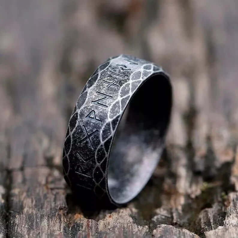 THE MEN THING Rings VIKING NORSE AMULET - Black Oxy Ring - Pure Titanium Steel Ring for Men (Size, 17-21- 24)