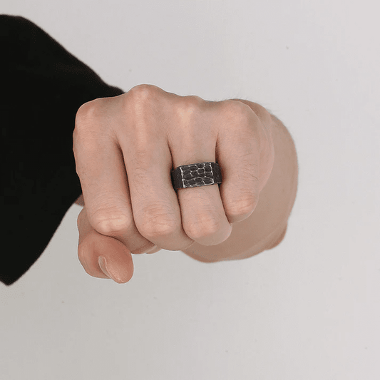 THE MEN THING Rings WARLORD BLACK HAMMERED RING - Black Titanium Steel Ring - Pure Titanium Steel Ring for Men Size - 21