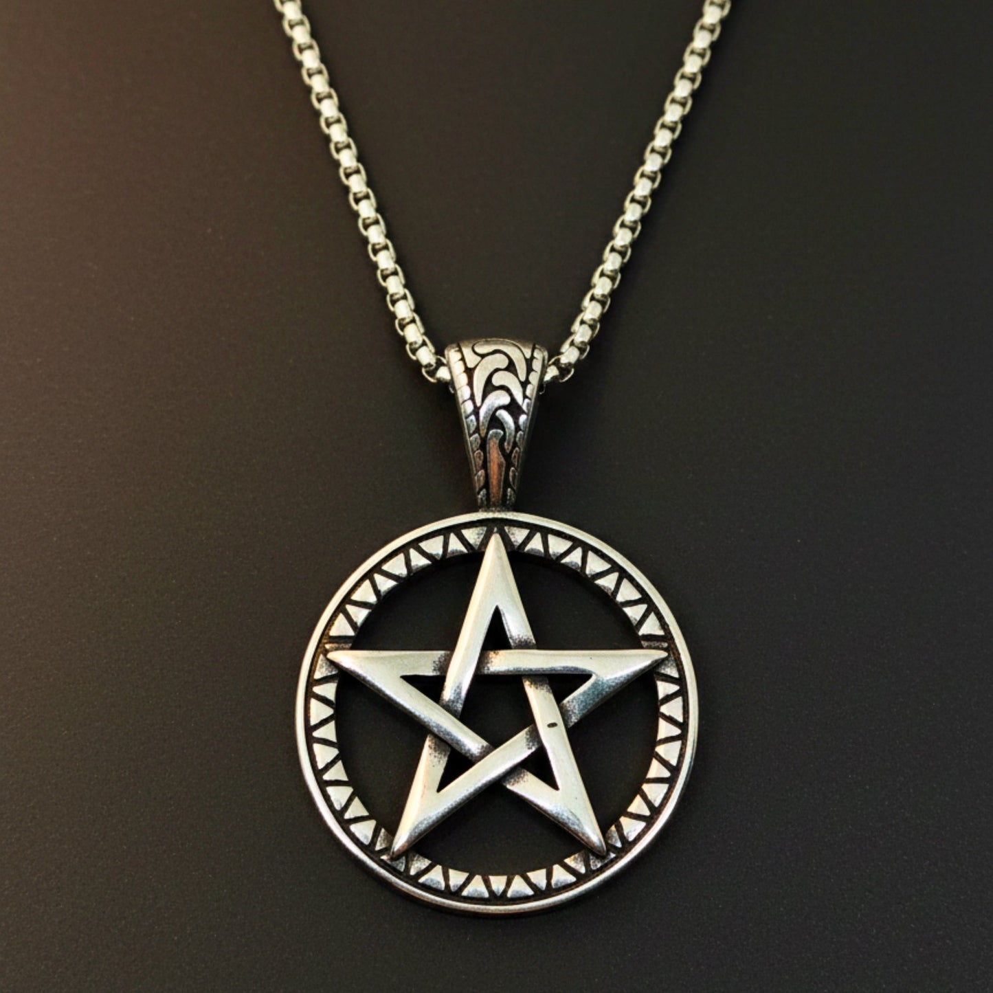 THE MEN THING SS Pendant/ Necklace ARCANE STAR - 34mm Titanium Steel Pendant with 24inch Round Box 4mm Chain for Men & Boys