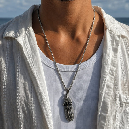 THE MEN THING SS Pendant/ Necklace CLAW LEAF - Alloy Pendant with Pure Stainless Steel 24inch Round Box Chain for Men, European trending Style