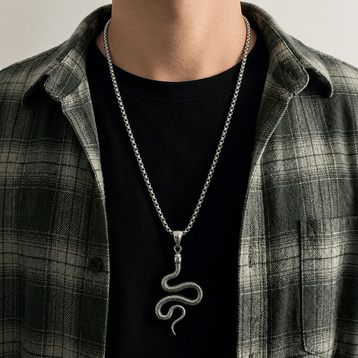 THE MEN THING SS Pendant/ Necklace CRAWLING SNAKE - Pure Titanium Steel Pendant with 24inch Round Box Chain for Men & Boys