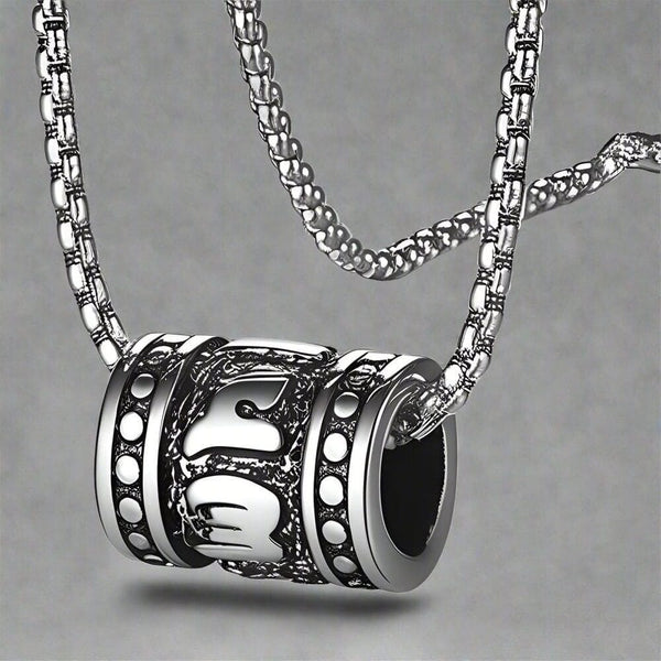 CYL-MANTRA - शुद्ध स्टेनलेस स्टील 24 इंच गोल बॉक्स चेन के साथ मिश्र धातु पेंडेंट, पुरुषों और लड़कों के लिए अमेरिकी ट्रेंडिंग स्टाइल