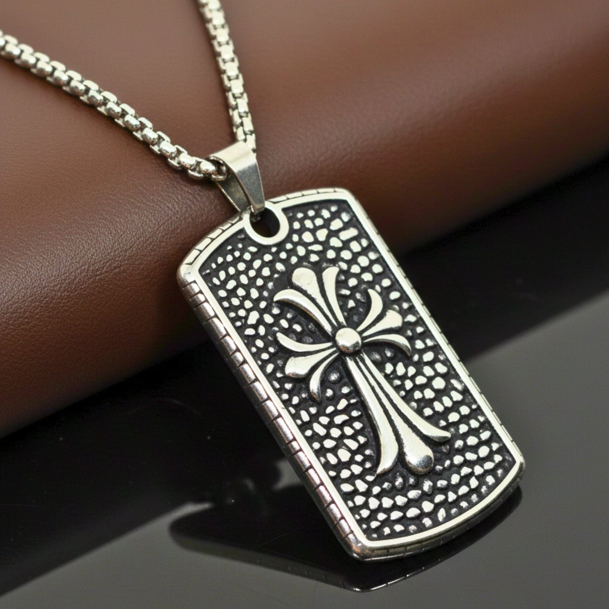 THE MEN THING SS Pendant/ Necklace DIVINE FAITH - 31mm Titanium Steel Pendant with 24inch Round Box 4mm Chain for Men & Boys