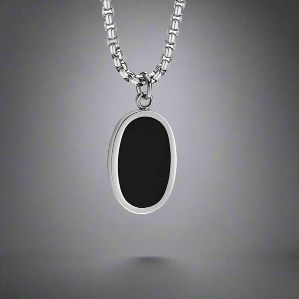 ఎక్లిప్స్ బ్లాక్ - పురుషులు & అబ్బాయిల కోసం 24 అంగుళాల రౌండ్ బాక్స్ చైన్‌తో స్వచ్ఛమైన టైటానియం స్టీల్ లాకెట్టు