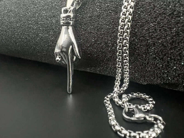 సంజ్ఞ - స్వచ్ఛమైన స్టెయిన్‌లెస్ స్టీల్ 24 అంగుళాల రౌండ్ బాక్స్ చైన్‌తో అల్లాయ్ లాకెట్టు, పురుషులు & అబ్బాయిల కోసం అమెరికన్ ట్రెండింగ్ స్టైల్