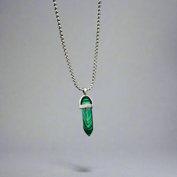 గ్రీన్ లావా వారియర్ - పురుషుల కోసం స్వచ్ఛమైన స్టెయిన్‌లెస్ స్టీల్ 24 అంగుళాల చైన్‌తో కూడిన స్పానిష్ స్టైల్ నెక్‌వేర్- పురుషులు & అబ్బాయిల కోసం రౌండ్ బాక్స్ చైన్ & లాకెట్టు