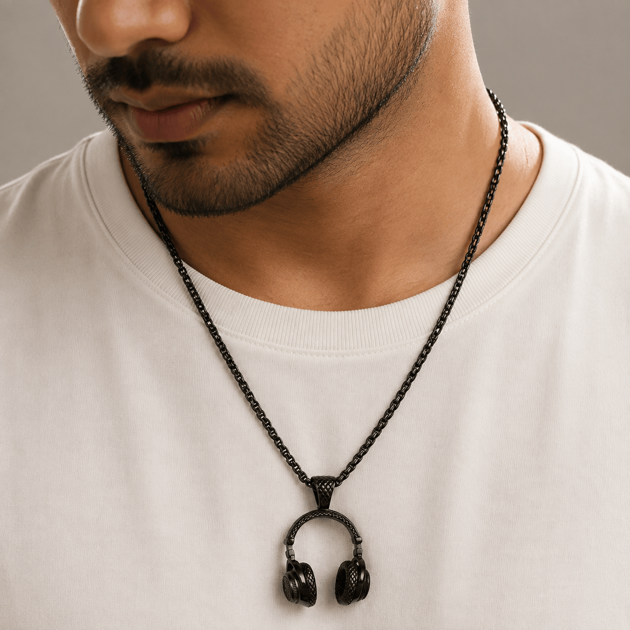 THE MEN THING SS Pendant/ Necklace HEADPHONE BLACK - Titanium Steel Pendant with 24inch Round Box Chain for Men & Boys