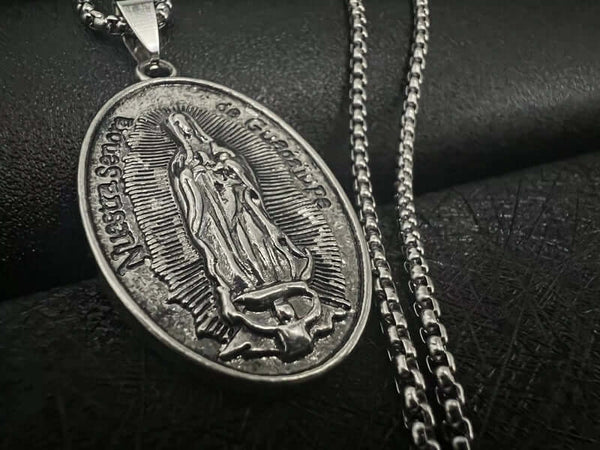 जीसस कार्ड - शुद्ध स्टेनलेस स्टील 24 इंच गोल बॉक्स चेन के साथ मिश्र धातु पेंडेंट, पुरुषों और लड़कों के लिए अमेरिकी ट्रेंडिंग स्टाइल