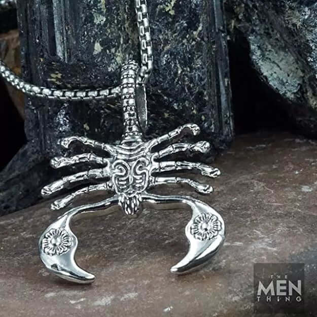 THE MEN THING SS Pendant/ Necklace KINGSCORP - Alloy  Scorpion Pendant with Pure Stainless Steel 24inch Round Box Chain, European trending Style for Men & Boys