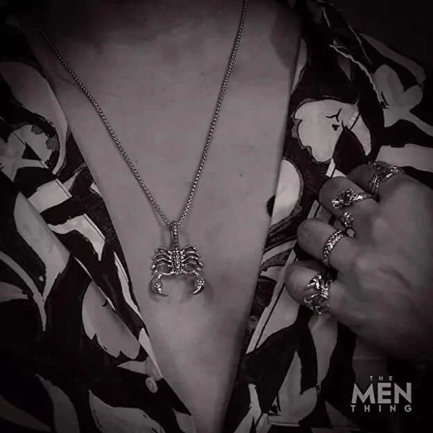 THE MEN THING SS Pendant/ Necklace KINGSCORP - Alloy  Scorpion Pendant with Pure Stainless Steel 24inch Round Box Chain, European trending Style for Men & Boys