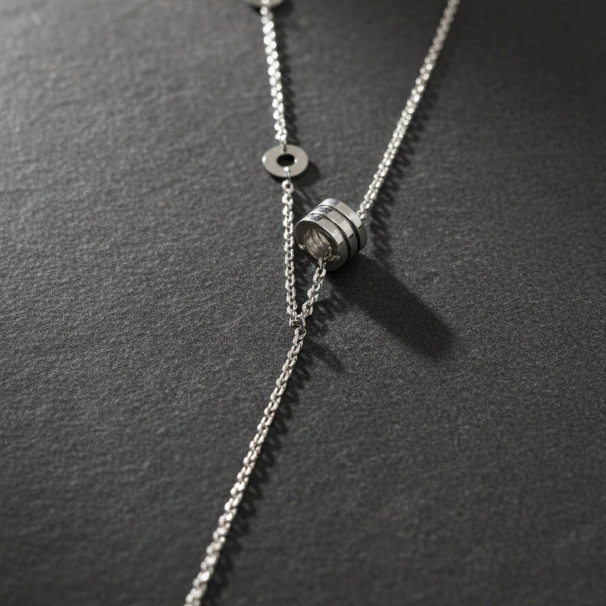 THE MEN THING SS Pendant/ Necklace LARIAT CIRCLE DROP - Pure Titanium Steel Pendant with 20 inch Link Box 4mm Chain for Men & Boys